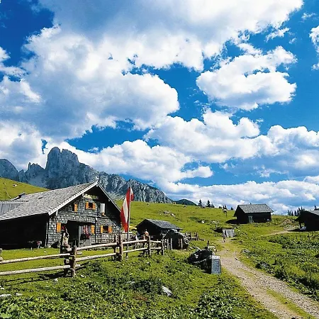 In Near Hiking Trails アパート Krispl