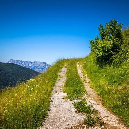 아파트 In Near Hiking Trails Krispl